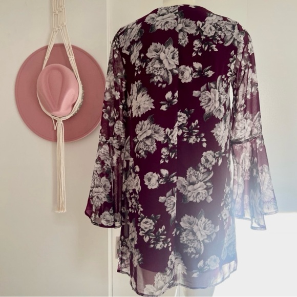 NWT Speechless Burgundy Floral Lattice Shift Dress with Bell Sleeves Small - Picture 3 of 3